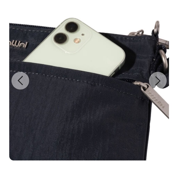 Secured Anti- left Baggallini   Crossbody  Bag - Picture 8 of 16